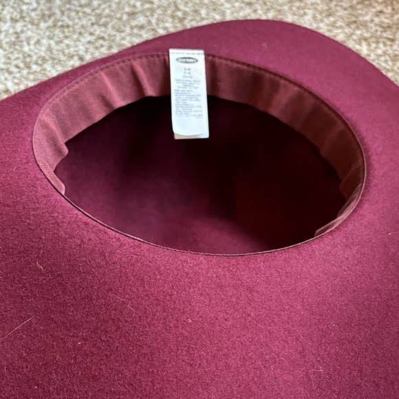 Old Navy Maroon Wool Hat - Picture 6 of 6